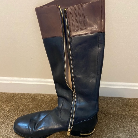 Boots - Picture 2 of 4